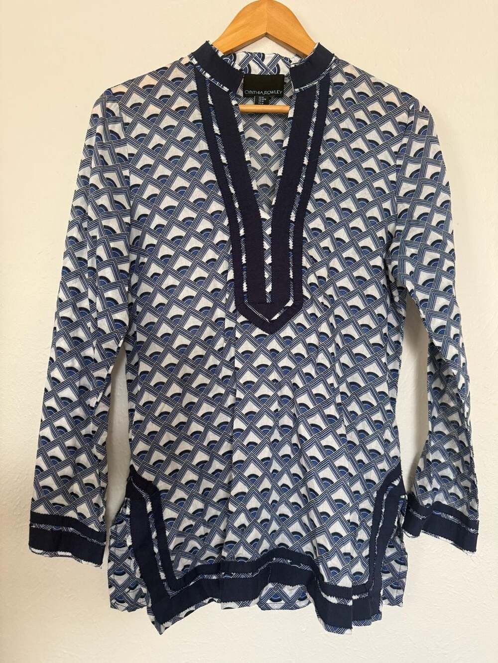 Cynthia Rowley Women's Blue and White Geometric Print Long Sleeve Cotton Tunic T